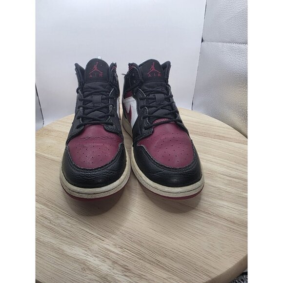 Nike Air Jordan 1 Mid Bred Toe Black Red GS Size 4Y / Womens 5.5     (554725-066 - Picture 2 of 6